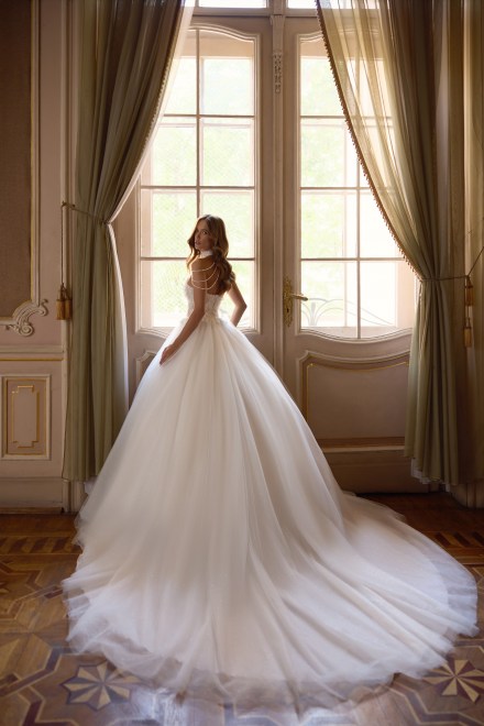 https://sposa-lia.com/images/stories/virtuemart/product/21_rachel_03.jpg