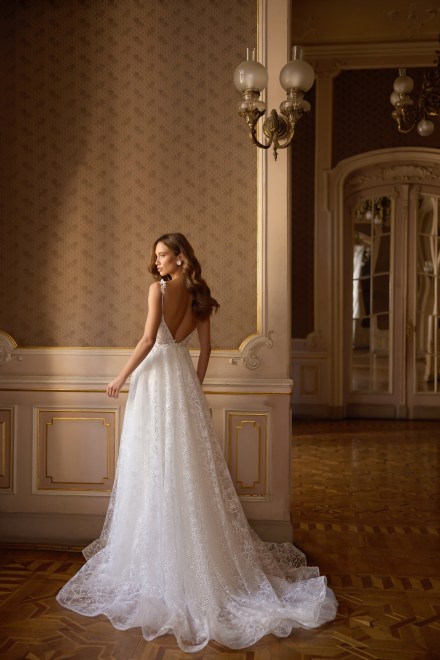 https://sposa-lia.com/images/stories/virtuemart/product/22_cecillia_03.jpg
