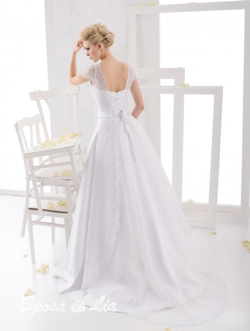 https://sposa-lia.com/images/stories/virtuemart/product/583-29.jpg