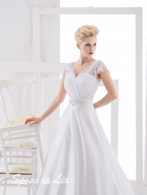 https://sposa-lia.com/images/stories/virtuemart/product/583-36.jpg