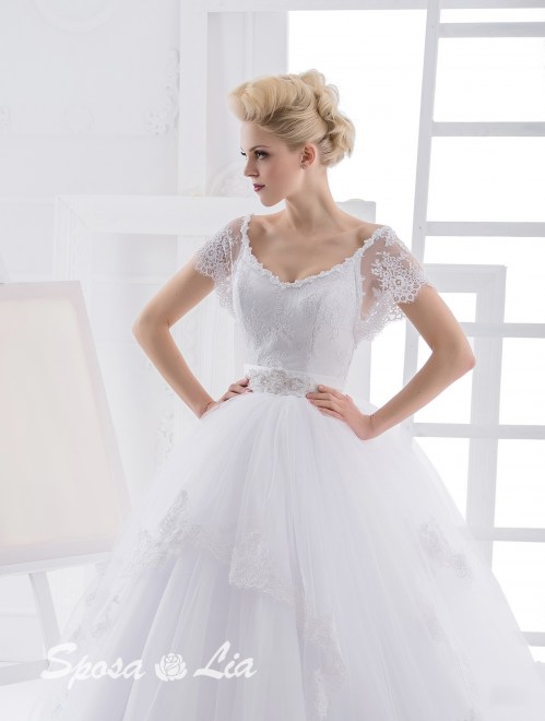 https://sposa-lia.com/images/stories/virtuemart/product/585-34.jpg