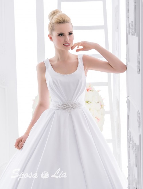 https://sposa-lia.com/images/stories/virtuemart/product/588-38.jpg
