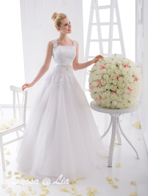 Wedding dress 045 590-17