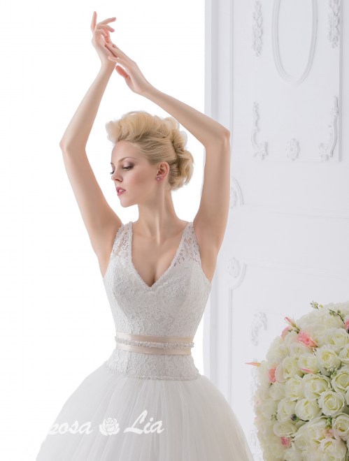https://sposa-lia.com/images/stories/virtuemart/product/591-29.jpg