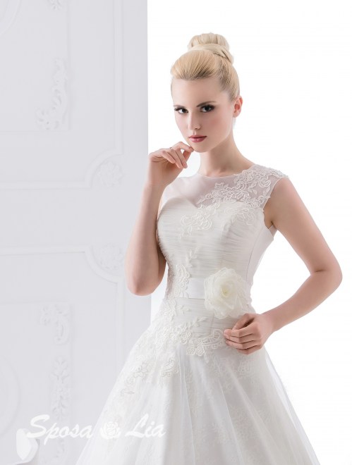 https://sposa-lia.com/images/stories/virtuemart/product/592-25.jpg