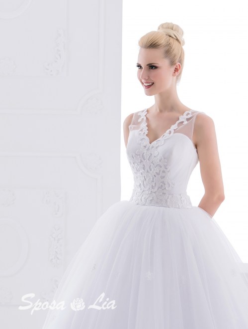 https://sposa-lia.com/images/stories/virtuemart/product/596-23.jpg