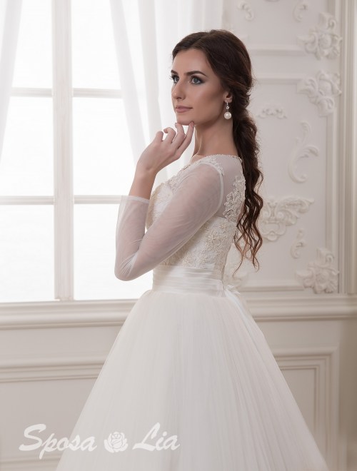 https://sposa-lia.com/images/stories/virtuemart/product/726-jn-(3).jpg