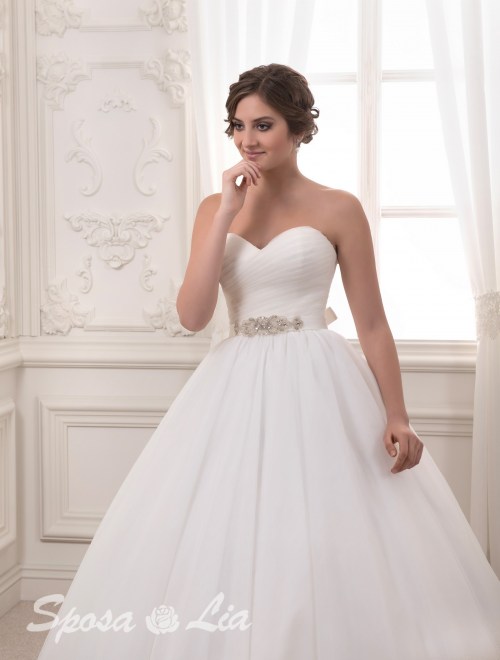 https://sposa-lia.com/images/stories/virtuemart/product/728-jn-(4).jpg