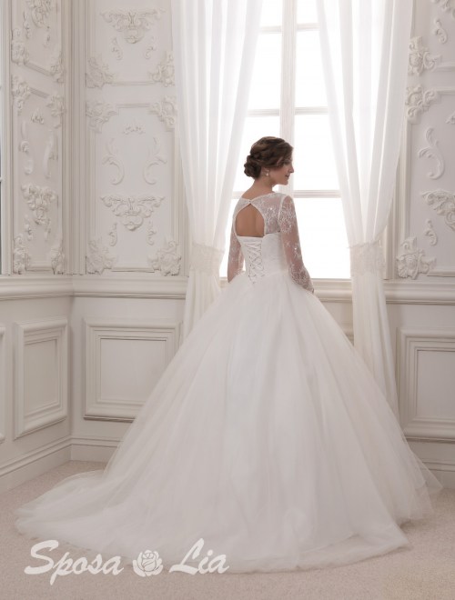 https://sposa-lia.com/images/stories/virtuemart/product/729-jn-(3).jpg