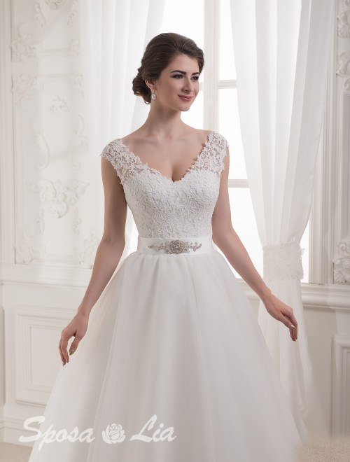 https://sposa-lia.com/images/stories/virtuemart/product/863-gi-(2).jpg