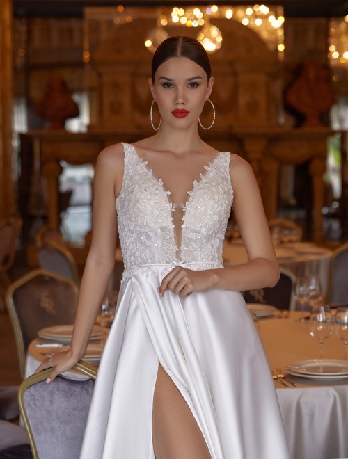 https://sposa-lia.com/images/stories/virtuemart/product/Amber(2).jpg