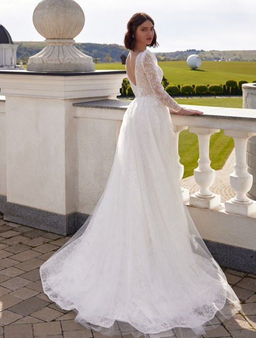 https://sposa-lia.com/images/stories/virtuemart/product/Andrea(3).jpg