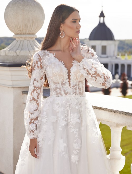 https://sposa-lia.com/images/stories/virtuemart/product/Caleo(2).jpg