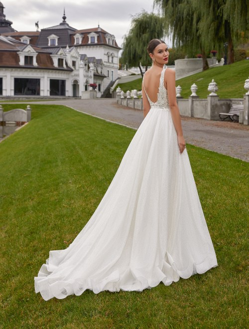 https://sposa-lia.com/images/stories/virtuemart/product/Casandra(3).jpg