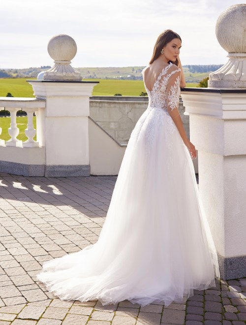 https://sposa-lia.com/images/stories/virtuemart/product/Daria(3).jpg