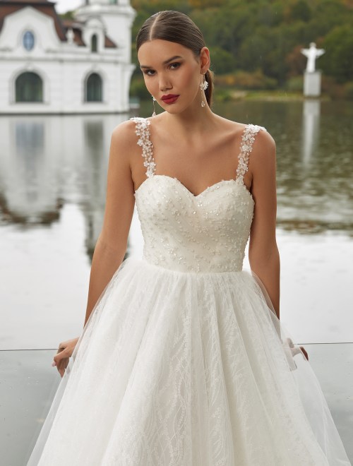 https://sposa-lia.com/images/stories/virtuemart/product/Edesia(2).jpg