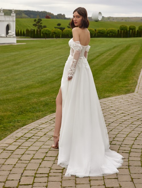 https://sposa-lia.com/images/stories/virtuemart/product/Elise(3).jpg