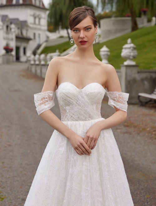 https://sposa-lia.com/images/stories/virtuemart/product/Inessa(2).jpg
