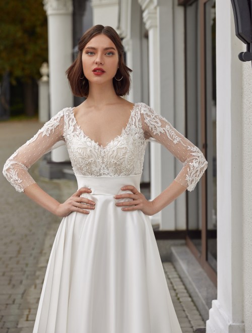https://sposa-lia.com/images/stories/virtuemart/product/Luciana(2).jpg