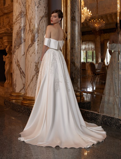 https://sposa-lia.com/images/stories/virtuemart/product/Mira(3).jpg