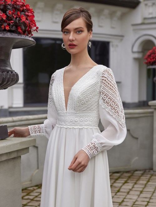 https://sposa-lia.com/images/stories/virtuemart/product/Rosalee(2).jpg