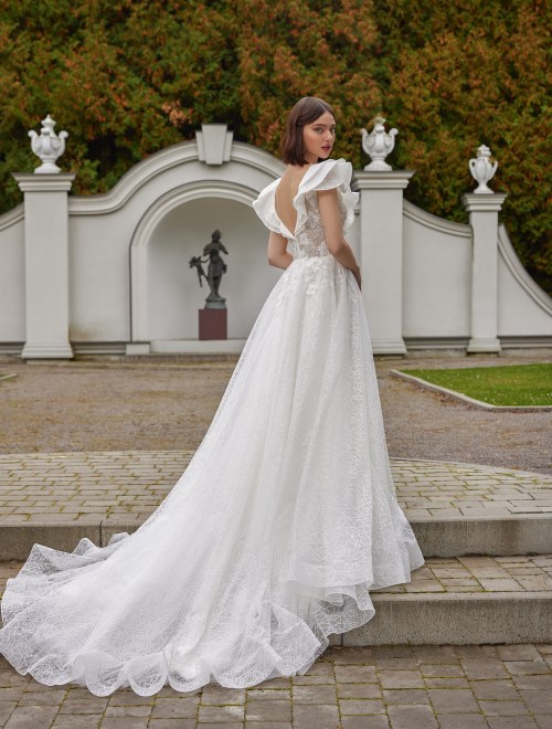 https://sposa-lia.com/images/stories/virtuemart/product/Vincenza(3).jpg