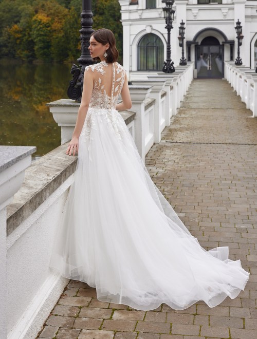 https://sposa-lia.com/images/stories/virtuemart/product/Viviana(3).jpg