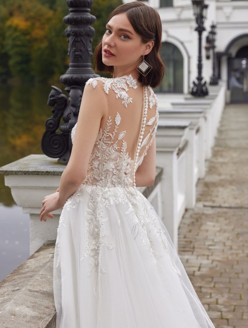 https://sposa-lia.com/images/stories/virtuemart/product/Viviana(4).jpg
