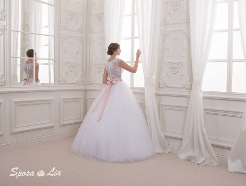 https://sposa-lia.com/images/stories/virtuemart/product/dsc_4747.jpg